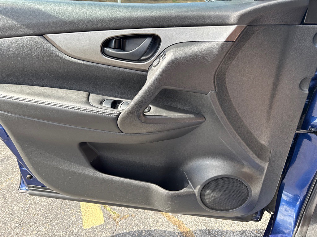 2020 Nissan Rogue Image 19