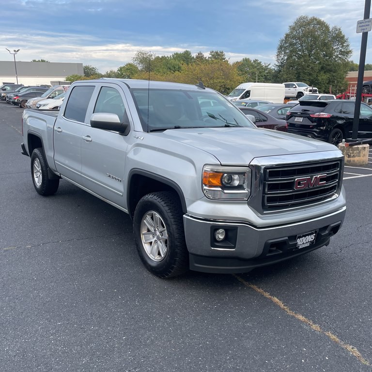 2015 GMC Sierra Image 1