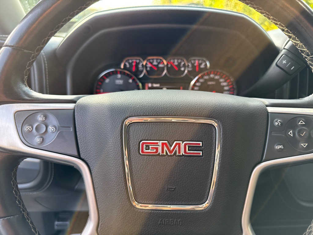 2015 GMC Sierra Image 17
