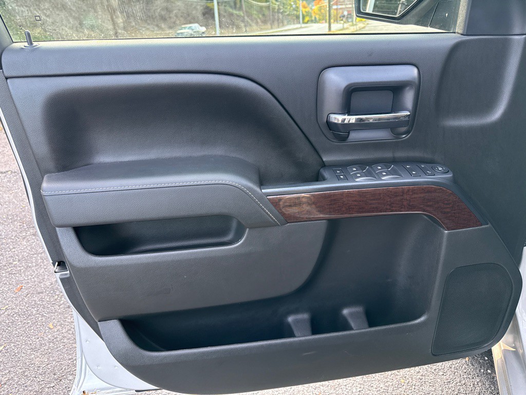 2015 GMC Sierra Image 19