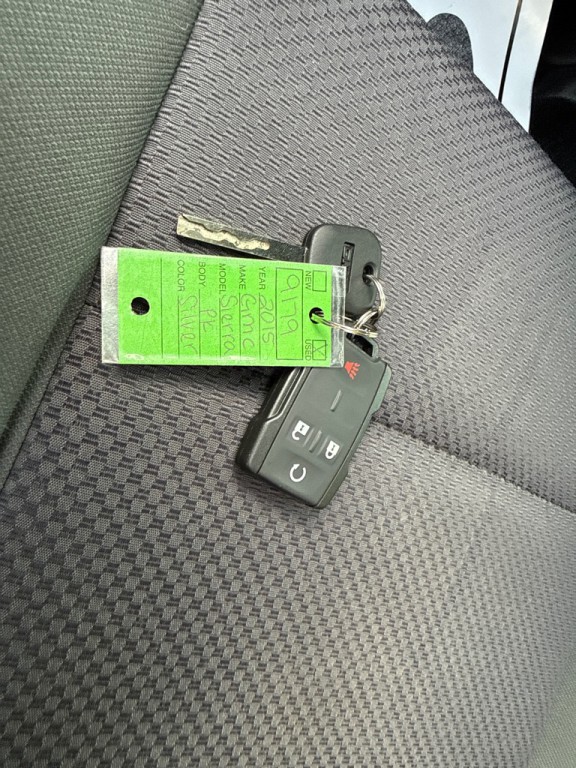 2015 GMC Sierra Image 21