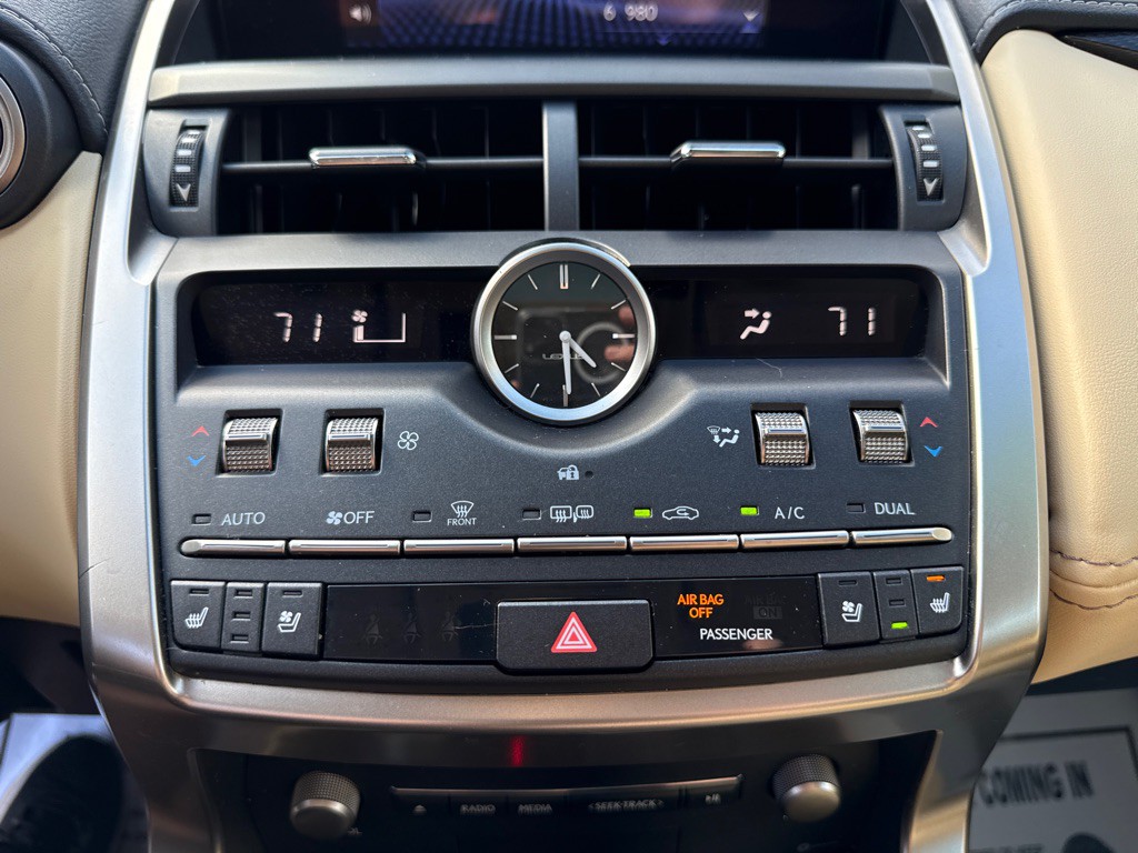 2020 Lexus NX Image 16