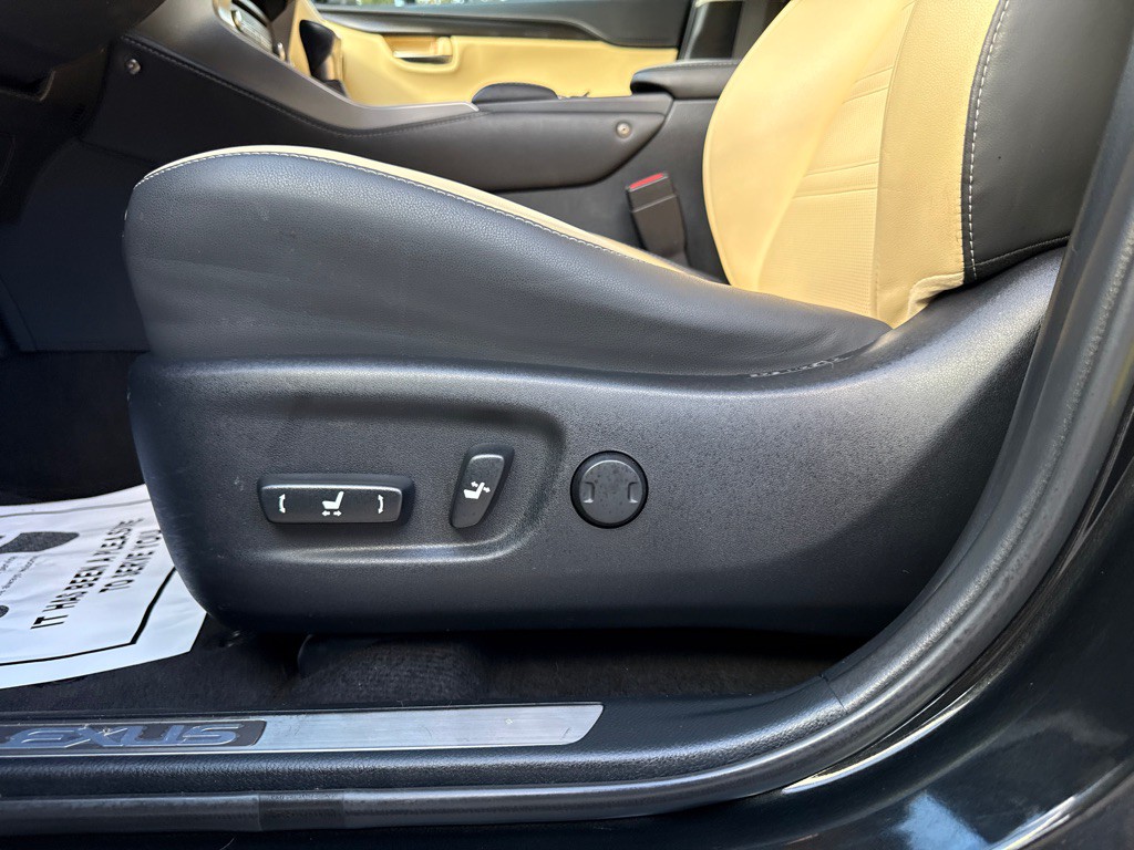 2020 Lexus NX Image 24