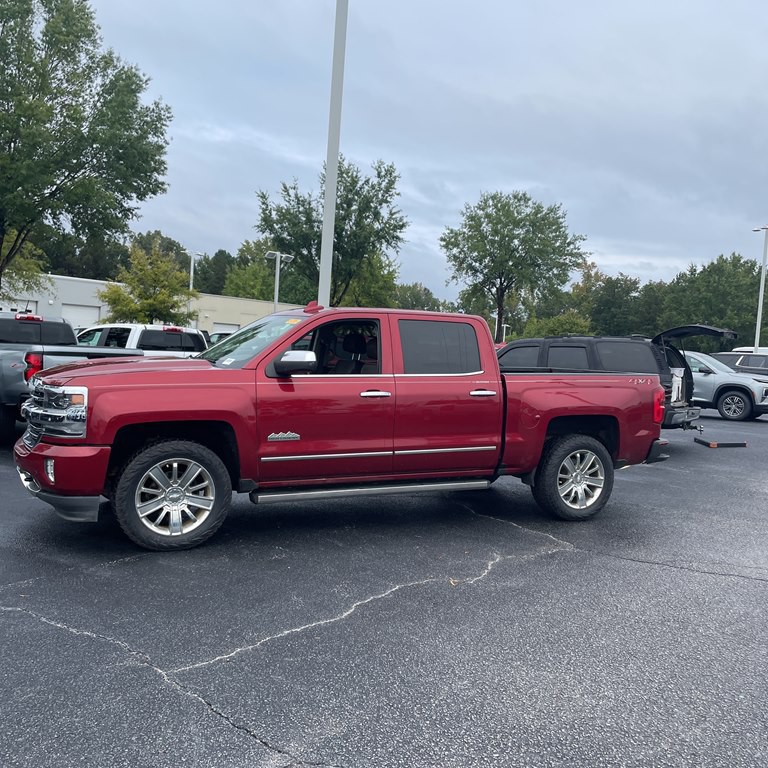 2018 Chevrolet Silverado 1500 Image 2