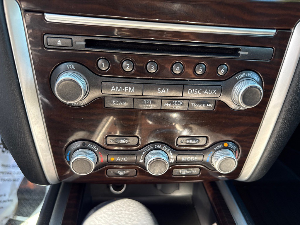 2014 Nissan Pathfinder Image 16