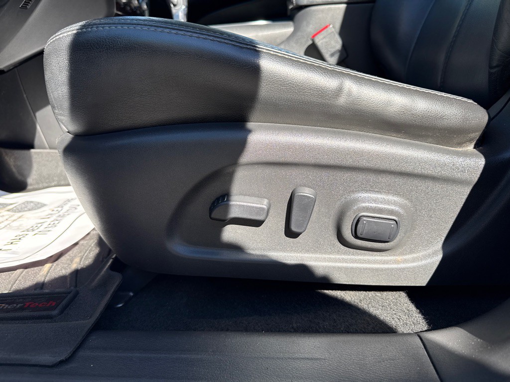 2014 Nissan Pathfinder Image 23