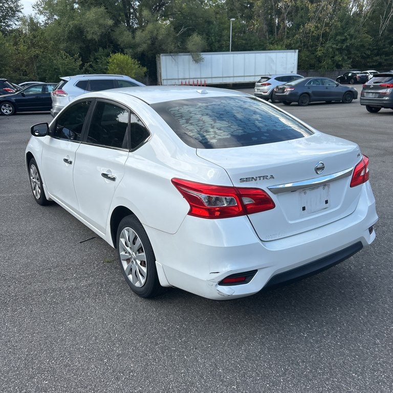 2017 Nissan Sentra Image 2