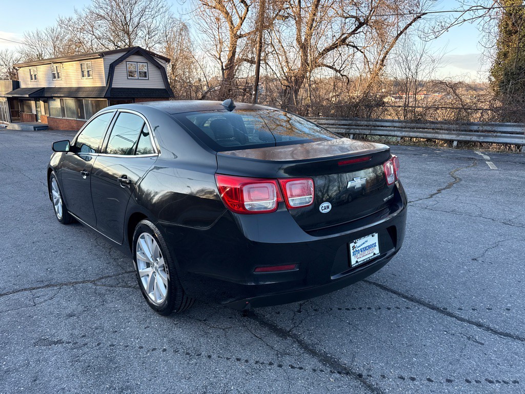 2013 Chevrolet Malibu Image 4