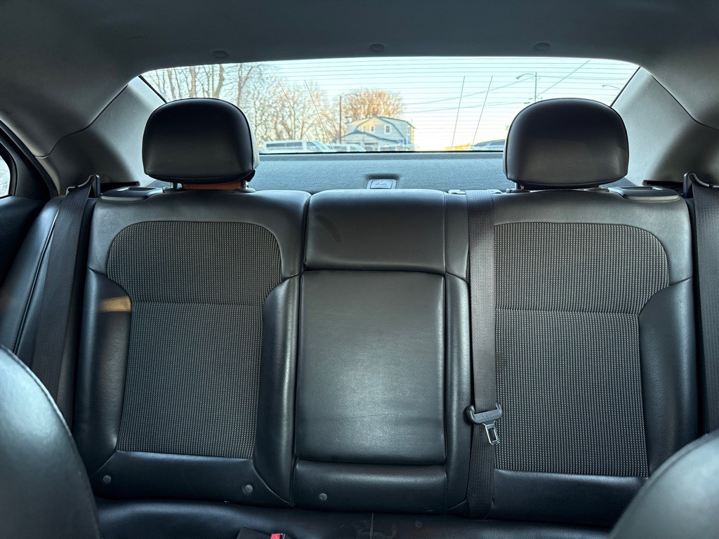 2013 Chevrolet Malibu Image 12