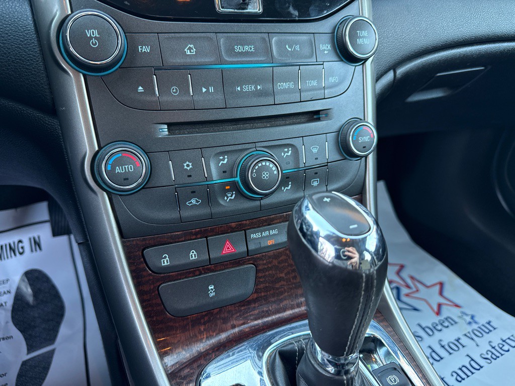 2013 Chevrolet Malibu Image 14