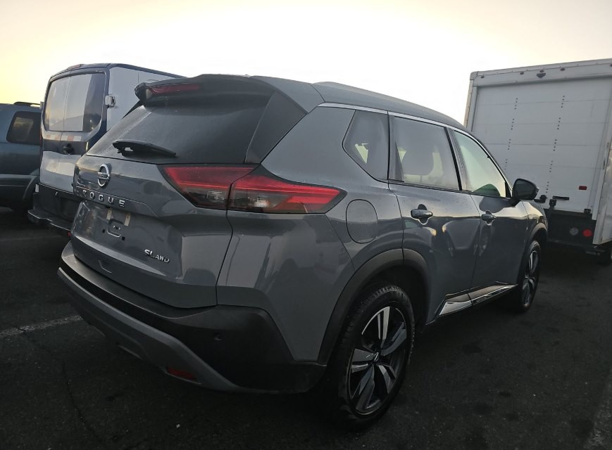 2021 Nissan Rogue Image 2