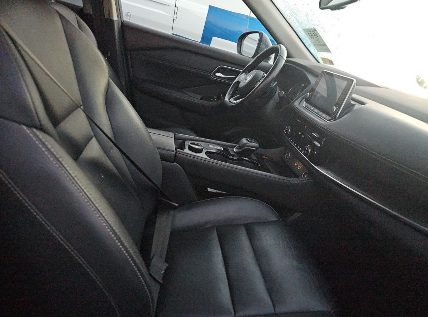 2021 Nissan Rogue Image 3