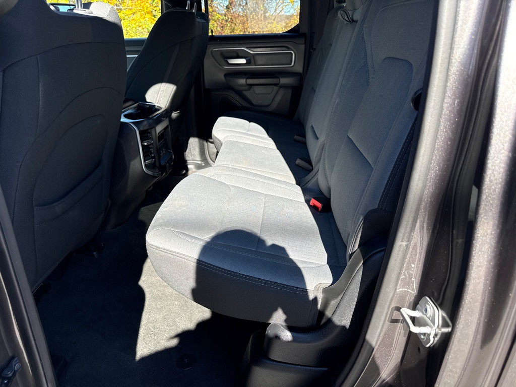 2021 RAM 1500 Image 9