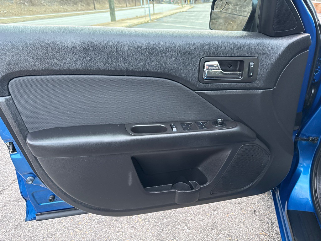 2012 Ford Fusion Image 18
