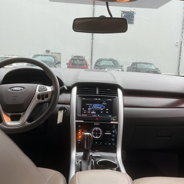 2011 Ford Edge Image 3
