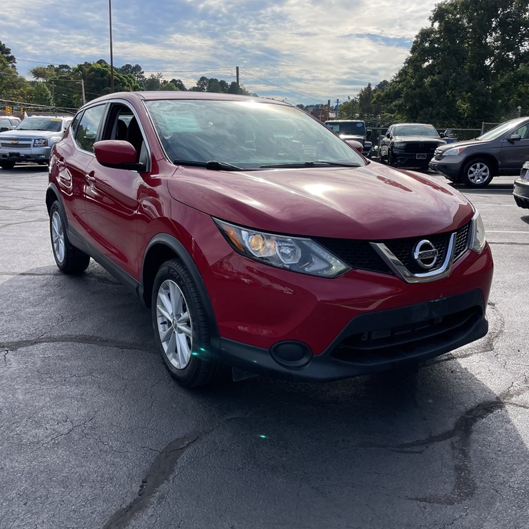 2017 Nissan Rogue Image 1