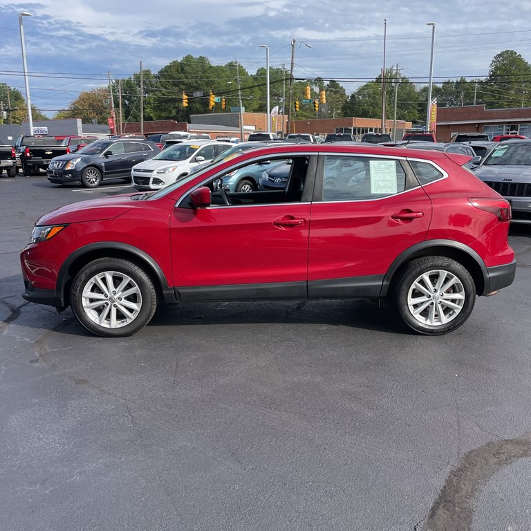 2017 Nissan Rogue Image 2