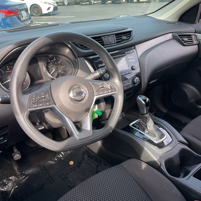 2017 Nissan Rogue Image 3