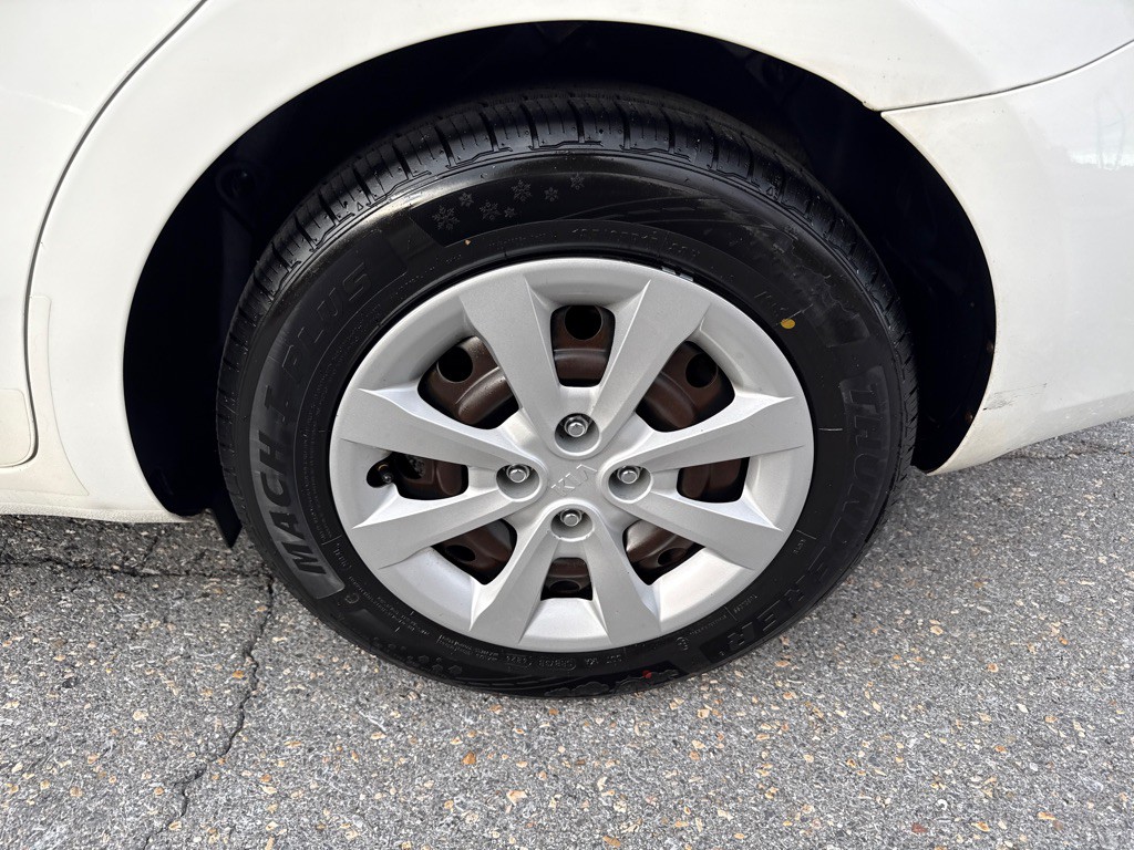 2015 Kia Rio Image 10