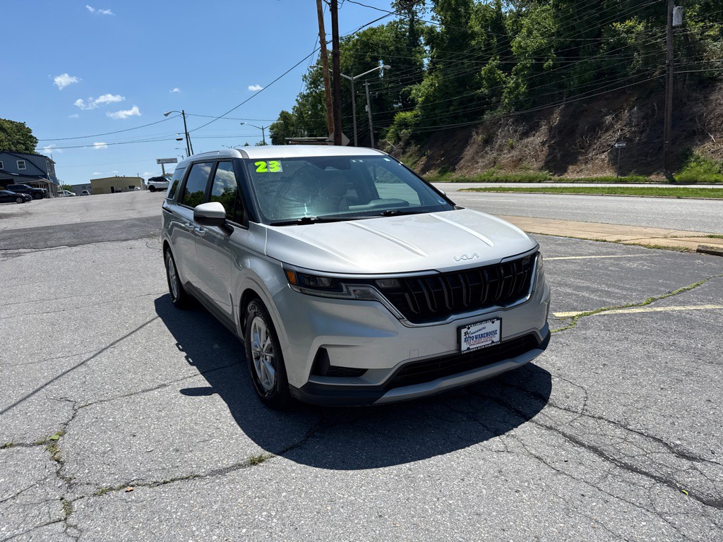 2023 Kia Carnival Image 2
