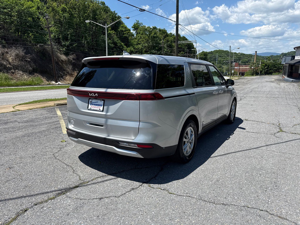 2023 Kia Carnival Image 3