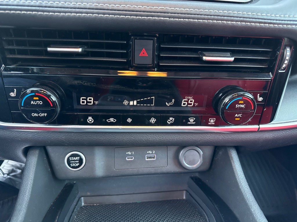 2021 Nissan Rogue Image 17