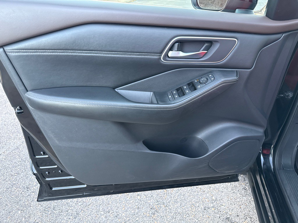 2021 Nissan Rogue Image 23