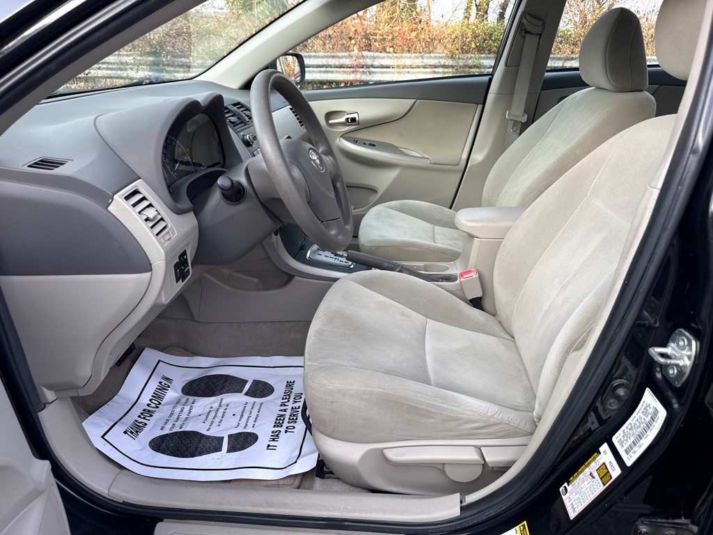 2010 Toyota Corolla Image 5