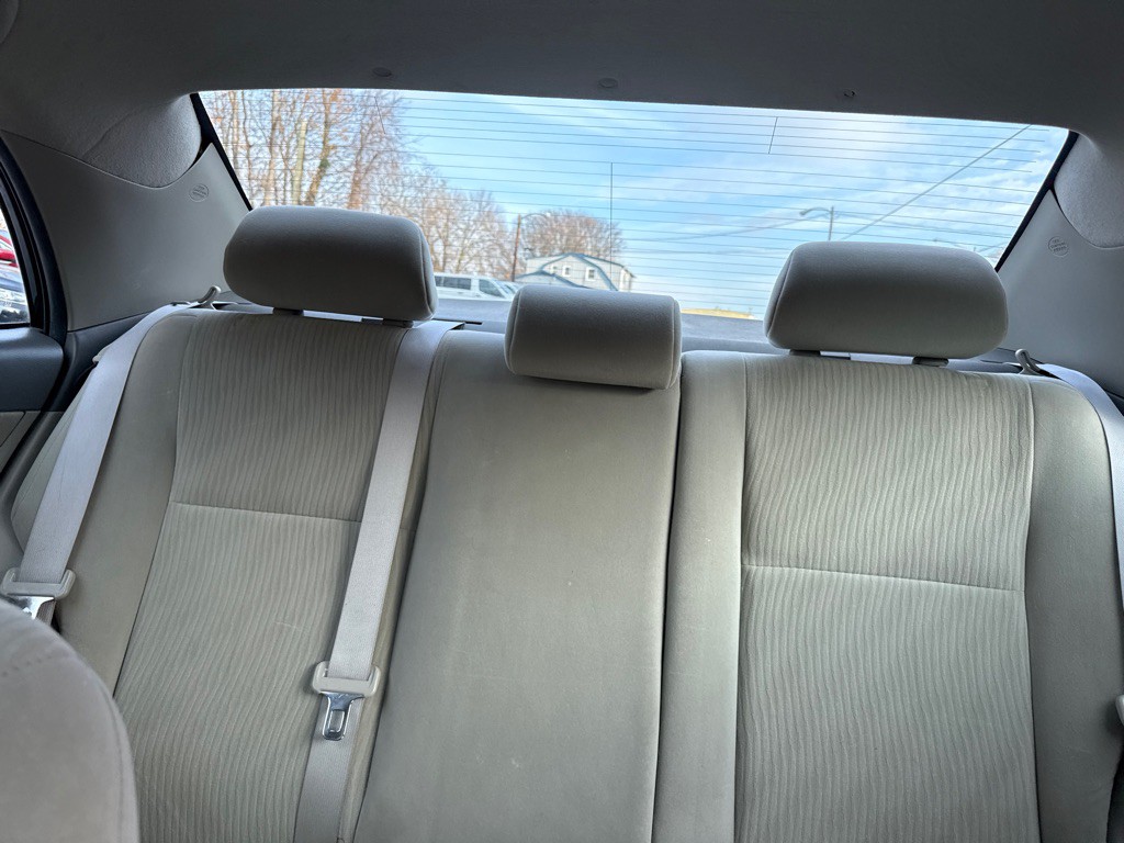 2010 Toyota Corolla Image 12