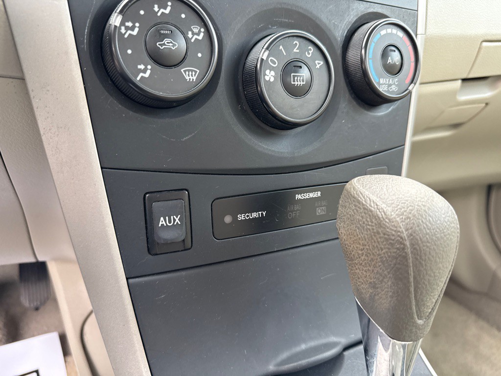 2010 Toyota Corolla Image 14