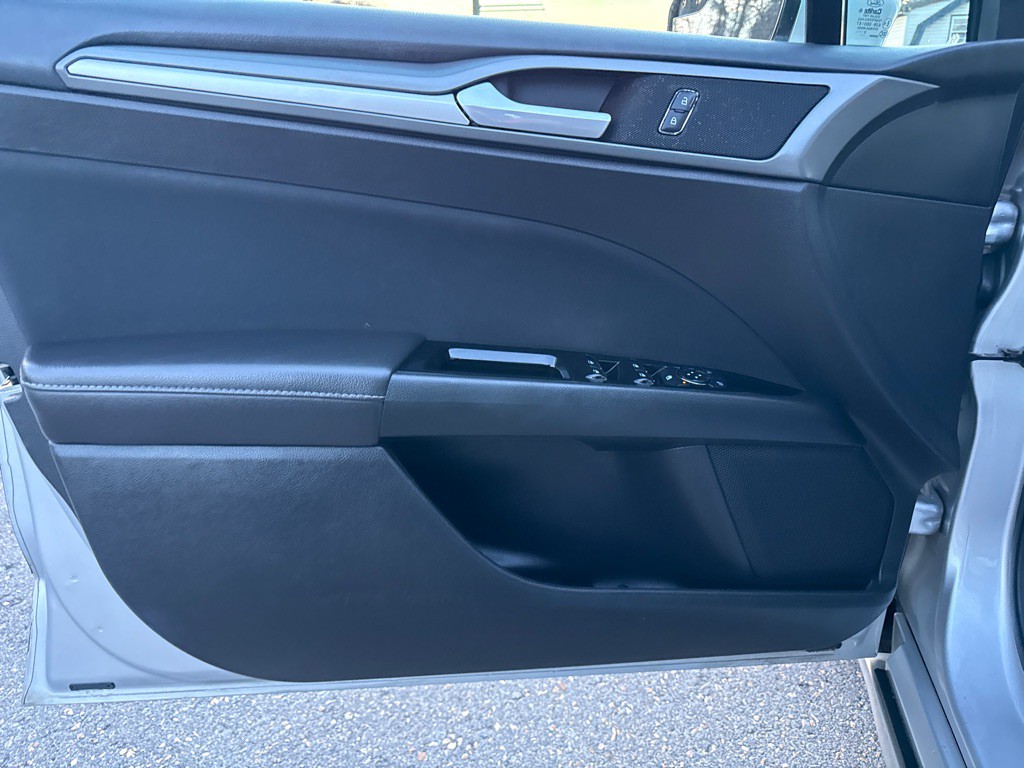 2013 Ford Fusion Image 18