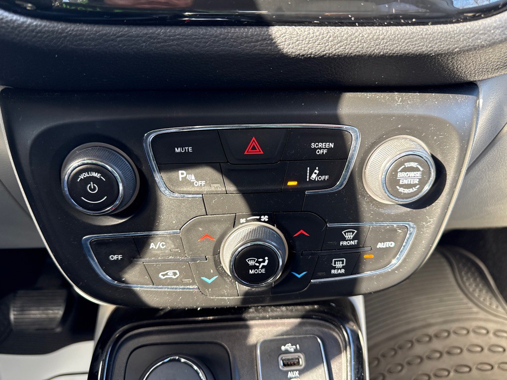 2021 Jeep Compass Image 15