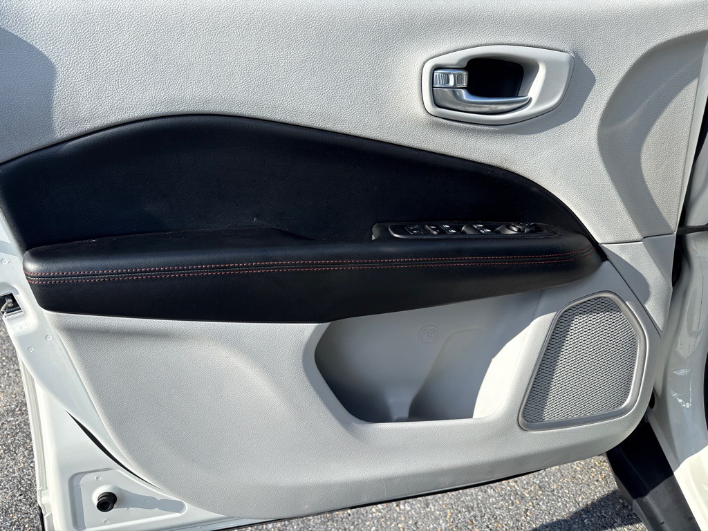 2021 Jeep Compass Image 21