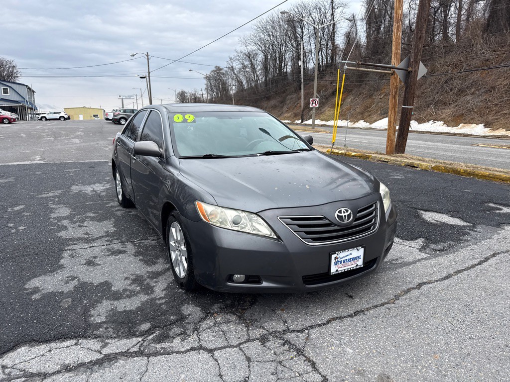 2009 Toyota Camry Image 2