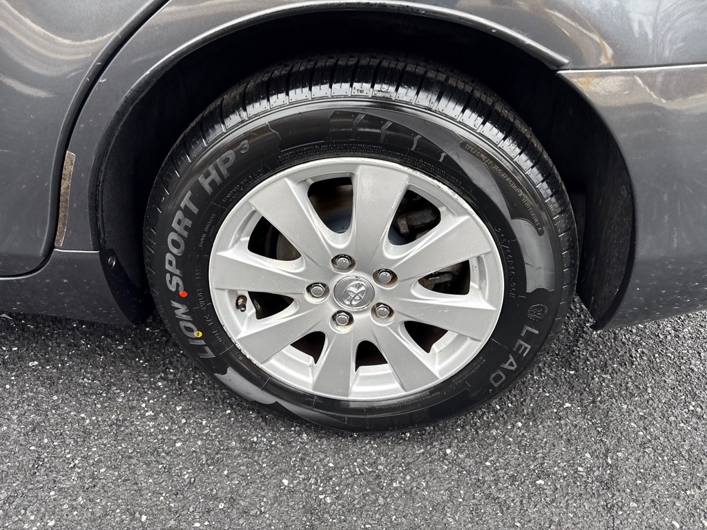 2009 Toyota Camry Image 10