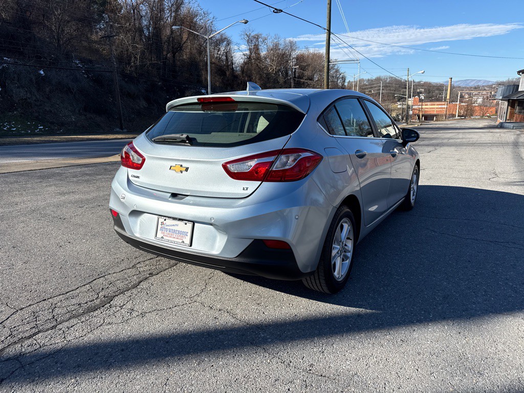 2017 Chevrolet Cruze Image 3