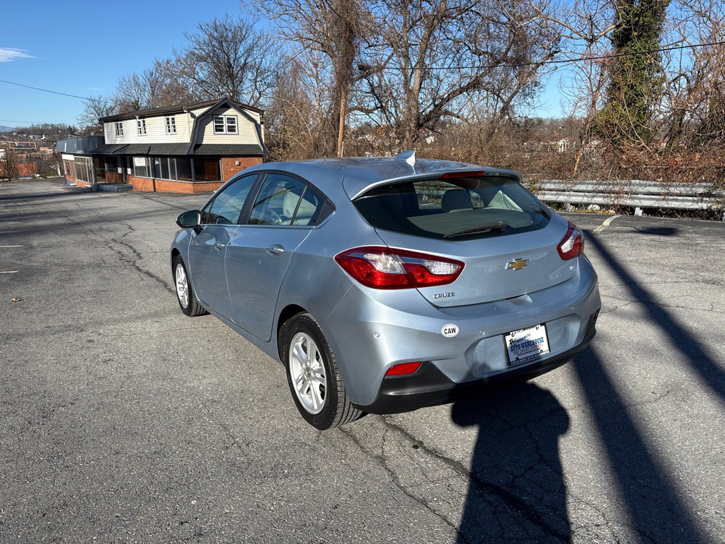 2017 Chevrolet Cruze Image 4