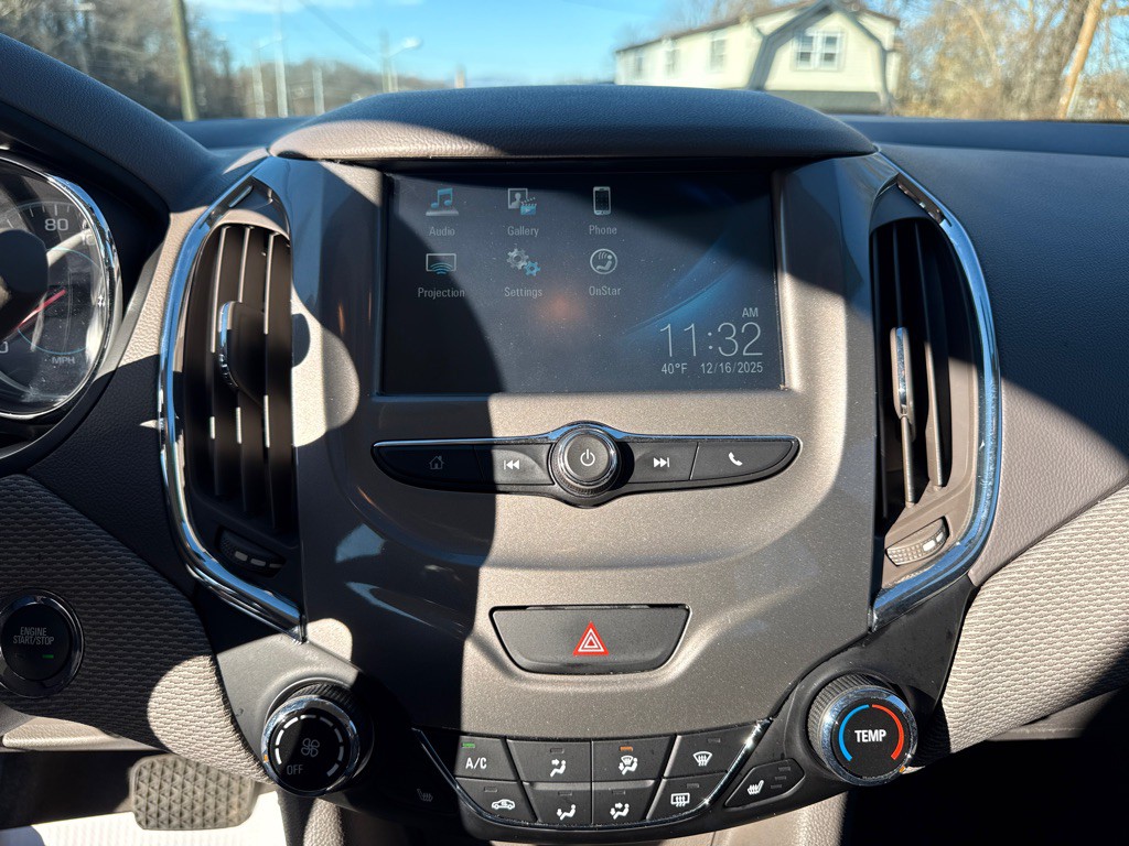 2017 Chevrolet Cruze Image 14