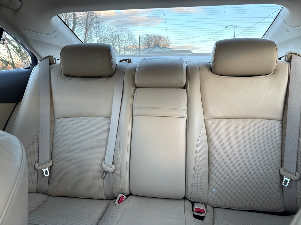 2009 Lexus ES Image 12