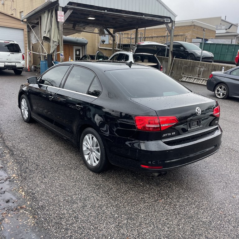 2015 Volkswagen Jetta Image 2