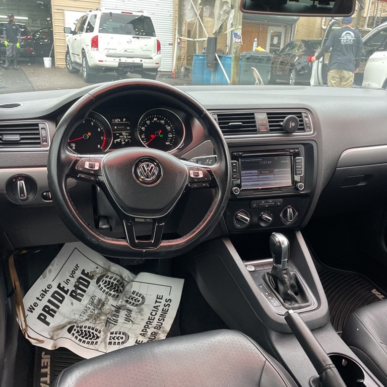2015 Volkswagen Jetta Image 3