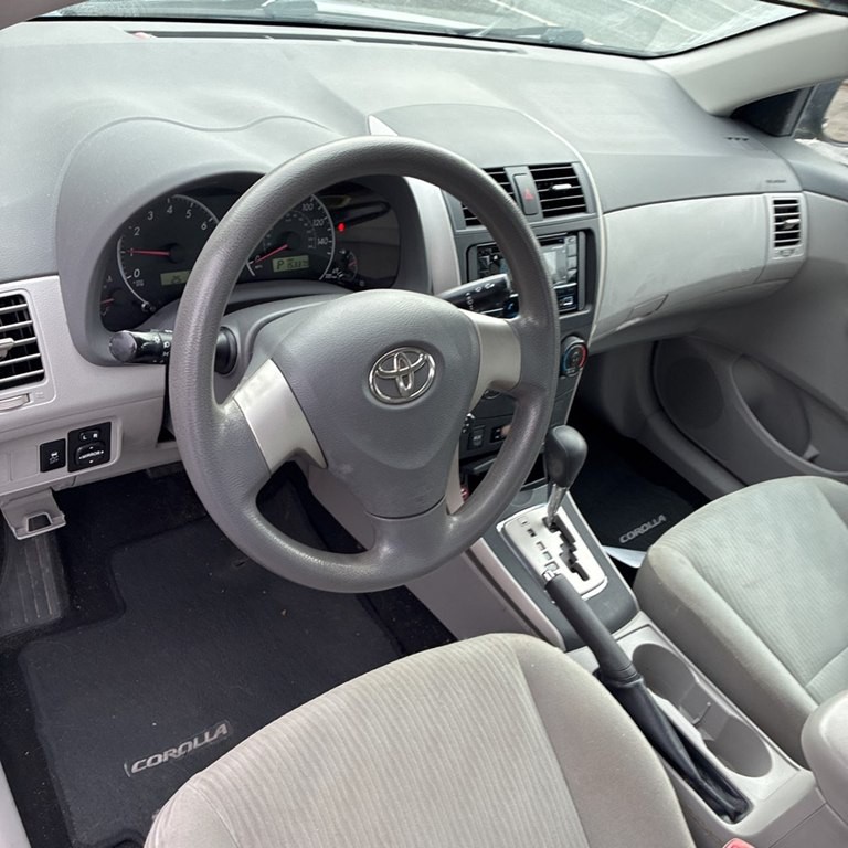 2010 Toyota Corolla Image 3