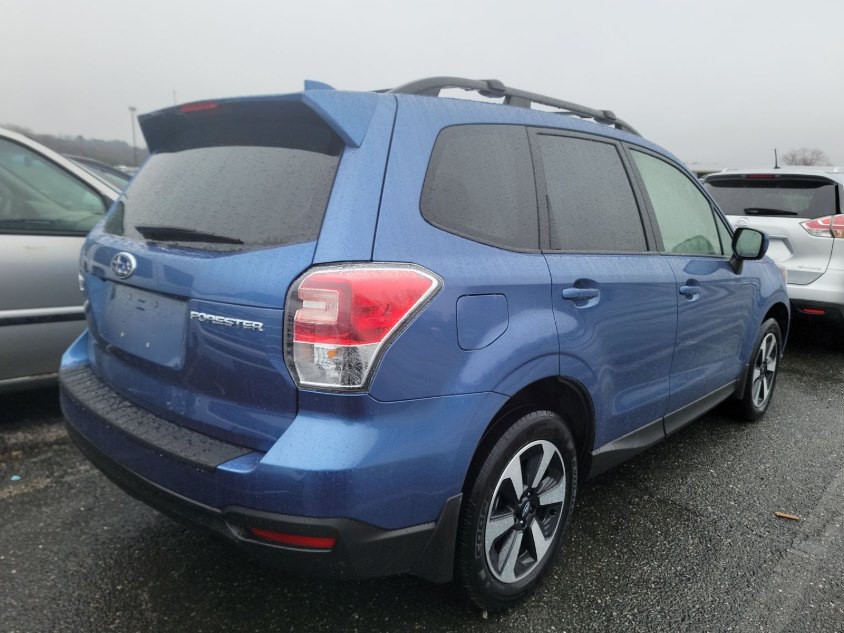 2018 Subaru Forester Image 2