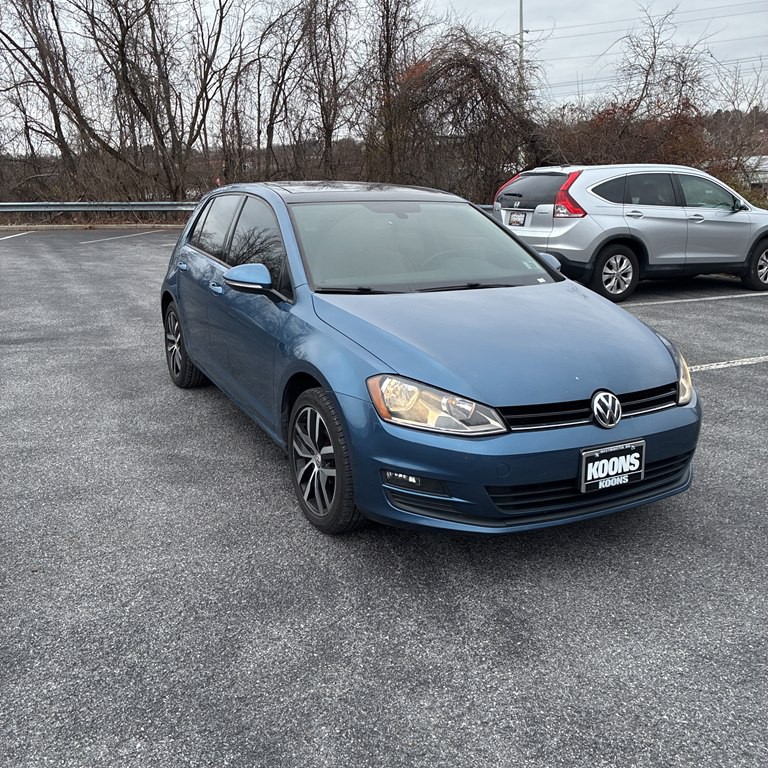 2016 Volkswagen Golf Image 1
