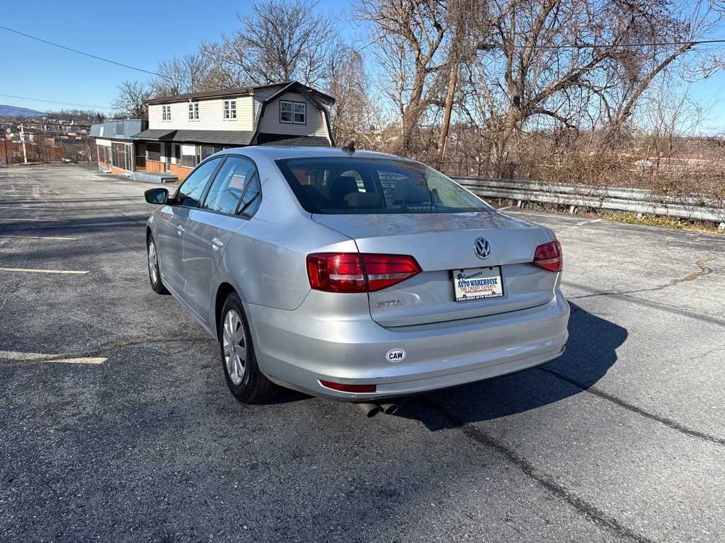 2015 Volkswagen Jetta Image 4