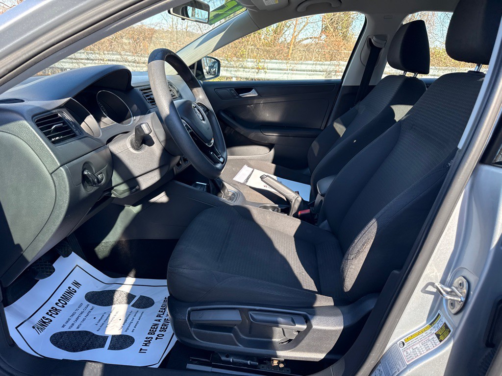 2015 Volkswagen Jetta Image 5