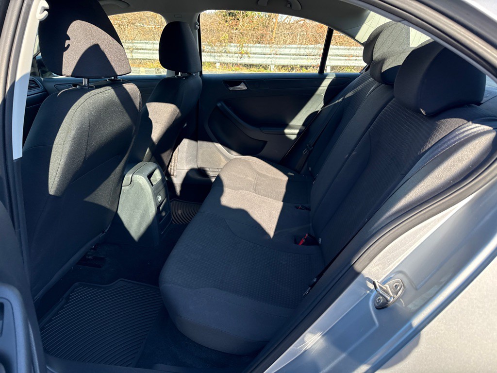2015 Volkswagen Jetta Image 6