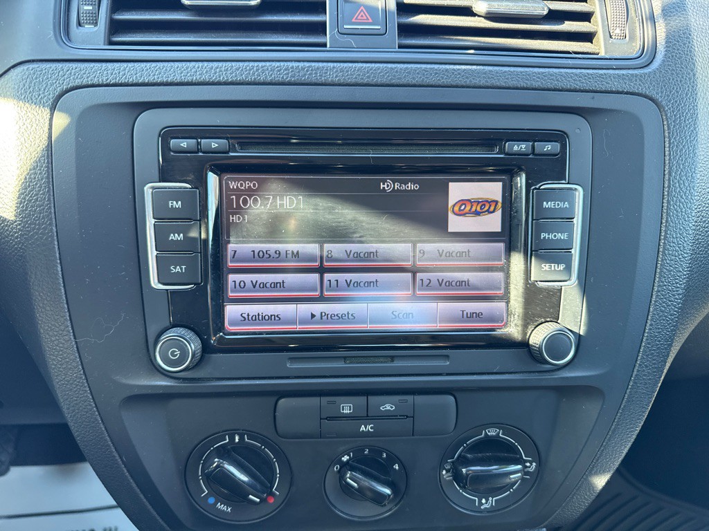 2015 Volkswagen Jetta Image 13