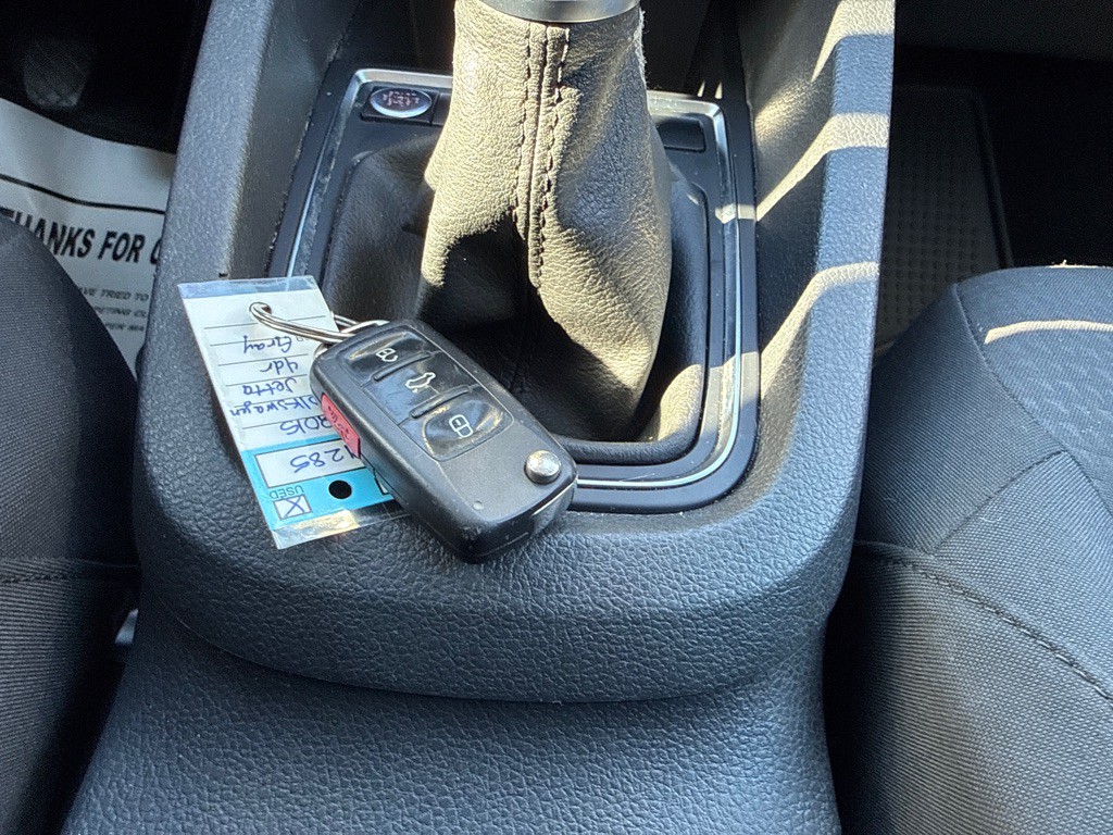 2015 Volkswagen Jetta Image 19