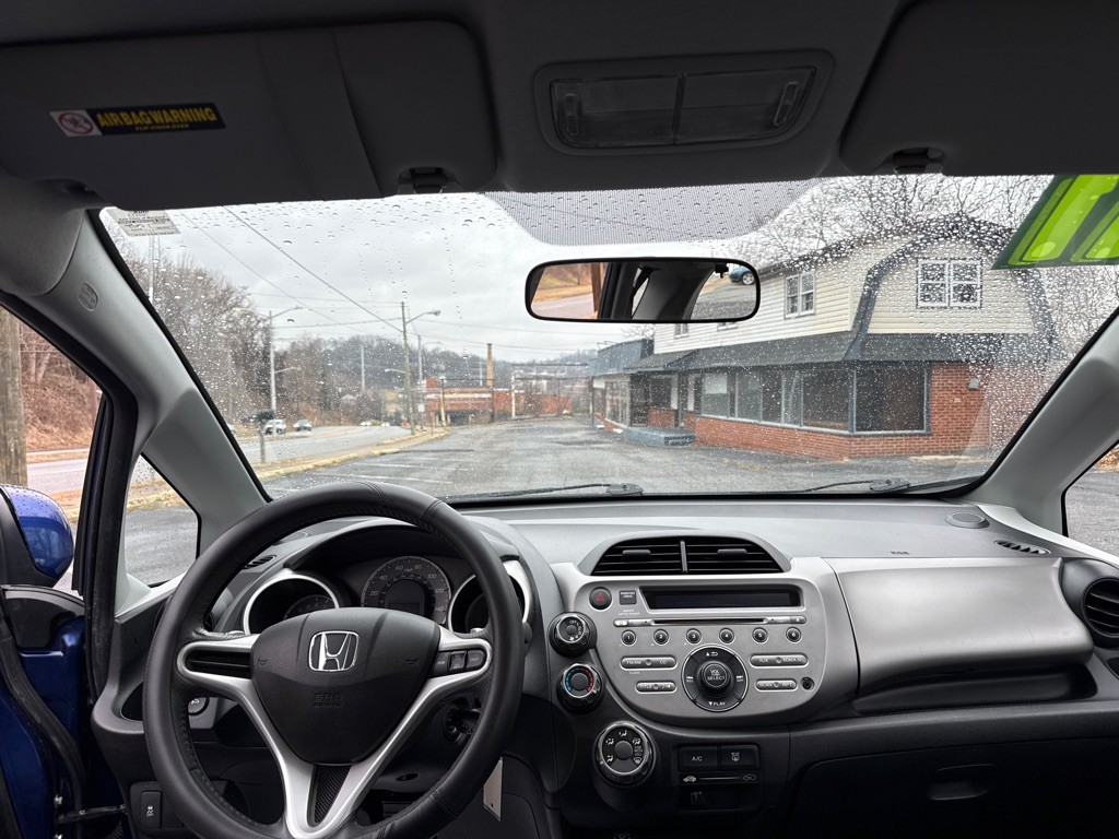 2011 Honda Fit Image 11